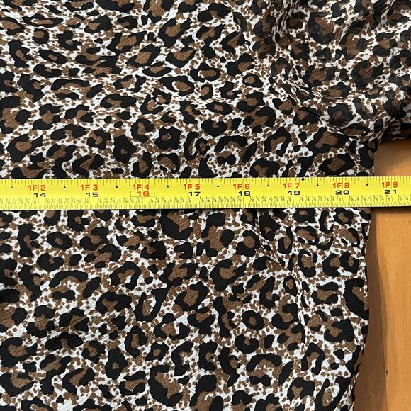 Cato Women's Plus Leopard Bell 3/4 Sleeve Angled V-Neck Blouse Size 14/16W - Picture 6 of 7
